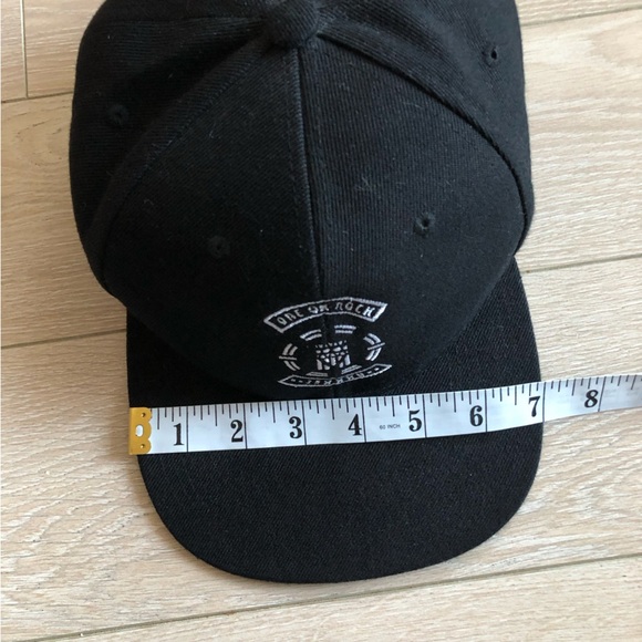 One Ok Rock Japanese Rock Band SnapBack Hat in Black - Picture 2 of 6